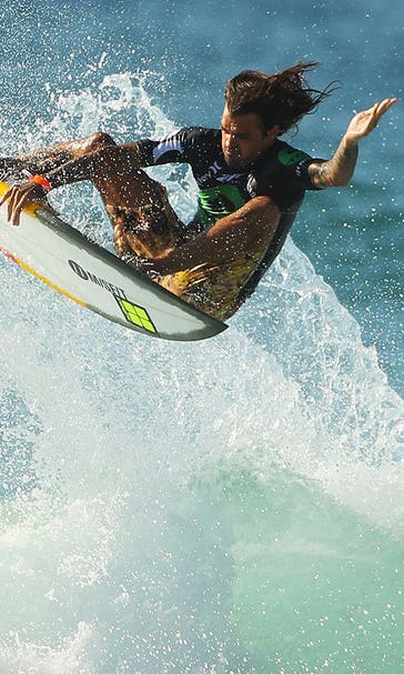 Daily Buzz: Surfing magazine in hot water for making a monkey of a man